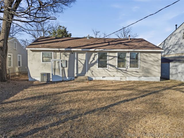 252 E 45th Place, Tulsa, OK 74105