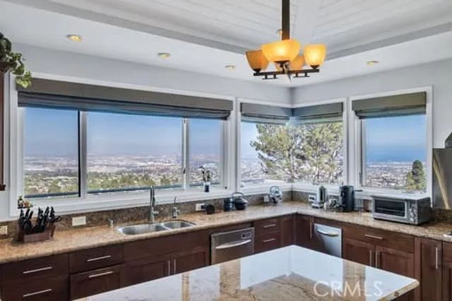 43 Avenida Corona, Rancho Palos Verdes, CA 90275