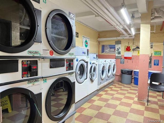 38-15 149 Street 3C, Flushing, NY 11354