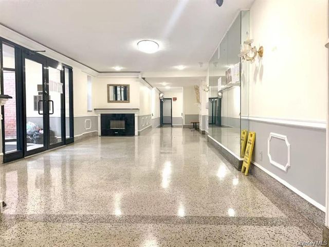 38-15 149 Street 3C, Flushing, NY 11354