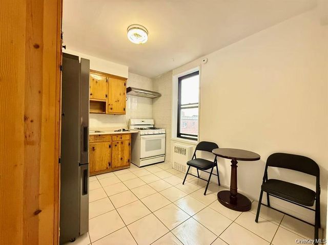 38-15 149 Street 3C, Flushing, NY 11354