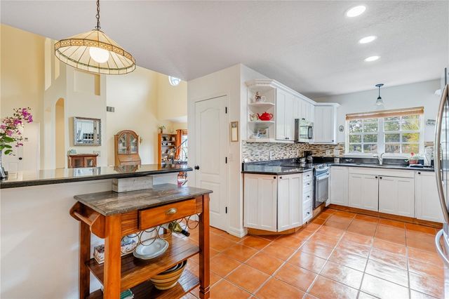 1405 HILLTOP DRIVE, Mount Dora, FL 32757