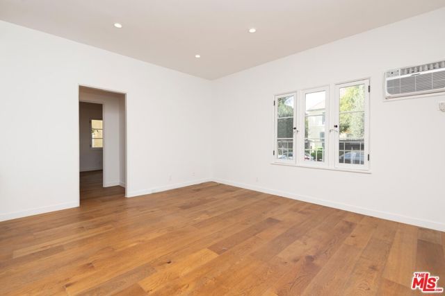 7714 Rosewood Avenue 7728, Los Angeles, CA 90036