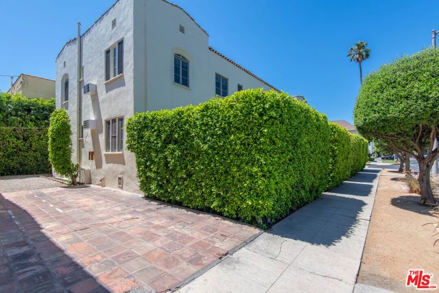 7714 Rosewood Avenue 7728, Los Angeles, CA 90036