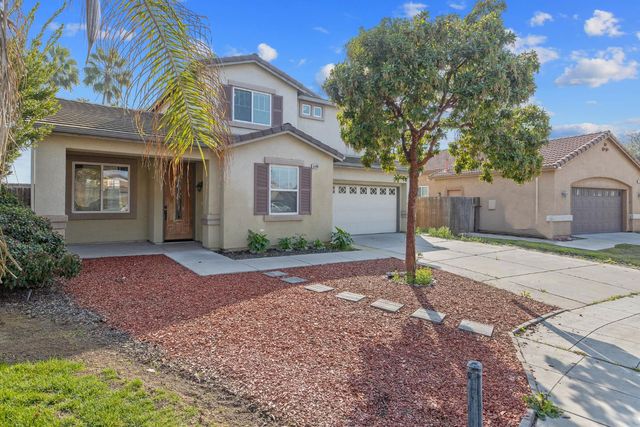 5586 E Atchison Street, Fresno, CA 93727