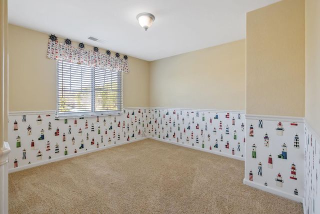 5586 E Atchison Street, Fresno, CA 93727