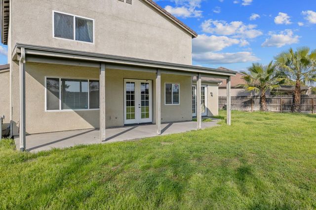 5586 E Atchison Street, Fresno, CA 93727