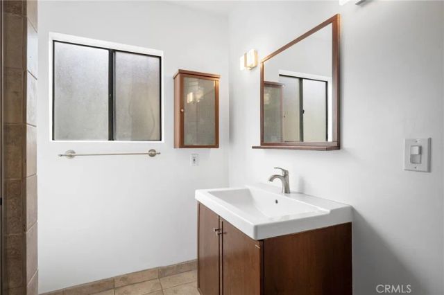 300 N Isabel Street 10, Glendale, CA 91206