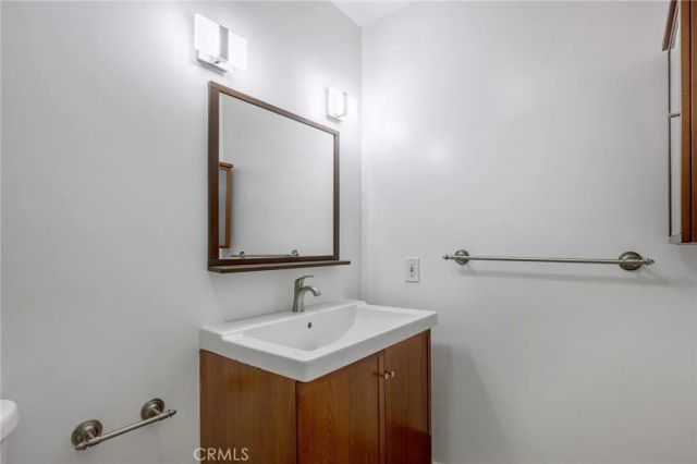 300 N Isabel Street 10, Glendale, CA 91206