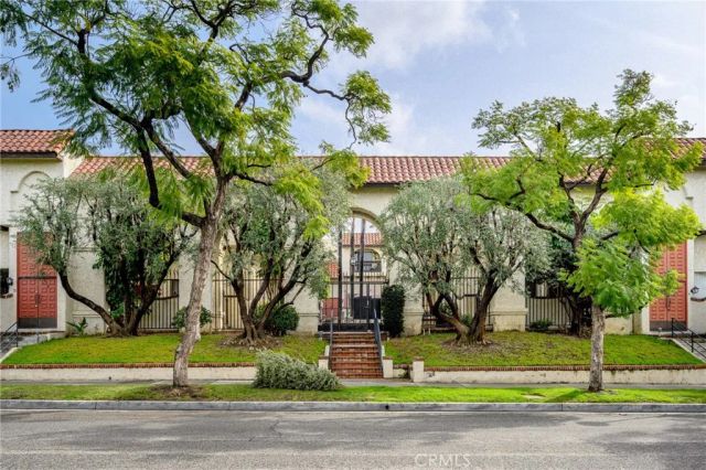 300 N Isabel Street 10, Glendale, CA 91206