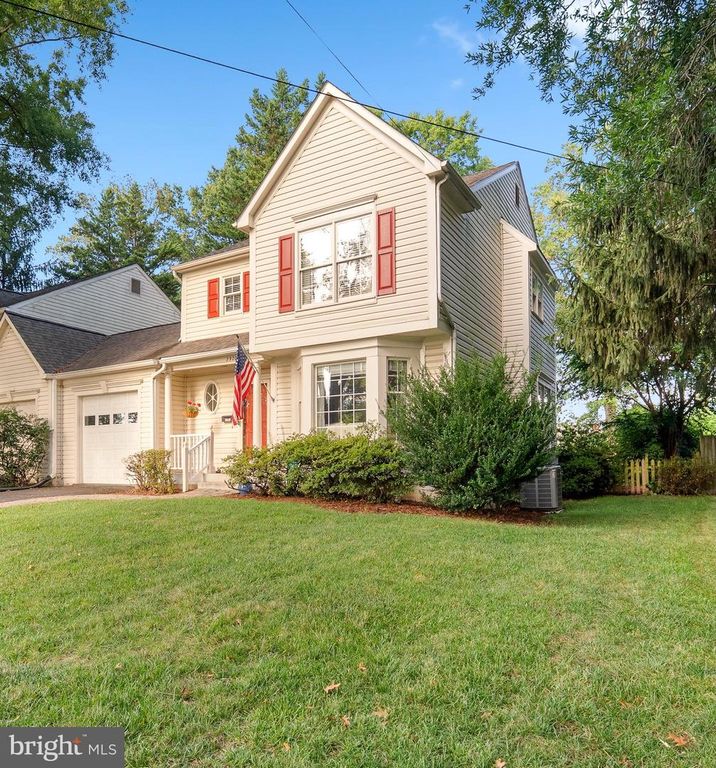 3920 OAK ST, Fairfax, VA 22030