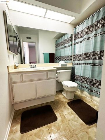 13305 Meyer Rd B, Whittier, CA 90605