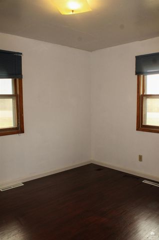 9012 Blue Ridge Rd, Manhattan, KS 66503