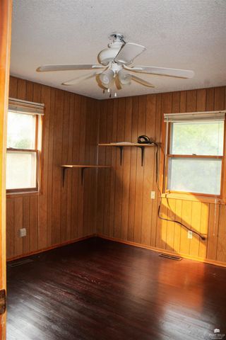 9012 Blue Ridge Rd, Manhattan, KS 66503