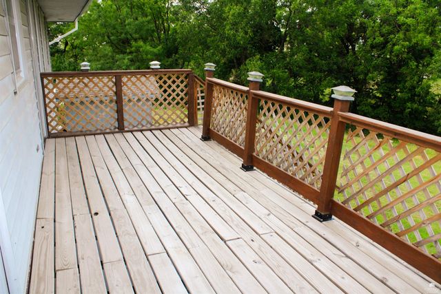 9012 Blue Ridge Rd, Manhattan, KS 66503