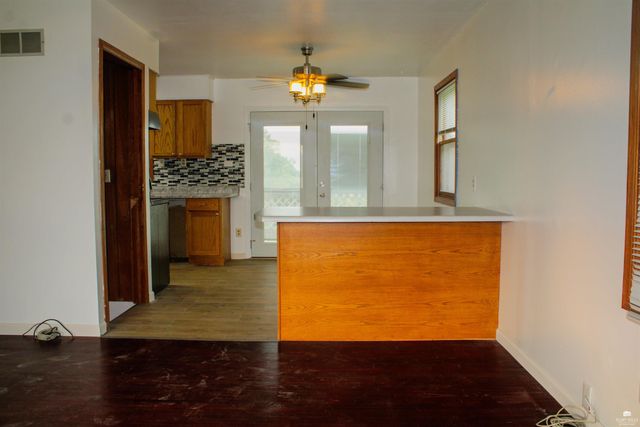 9012 Blue Ridge Rd, Manhattan, KS 66503