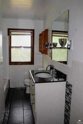 9012 Blue Ridge Rd, Manhattan, KS 66503