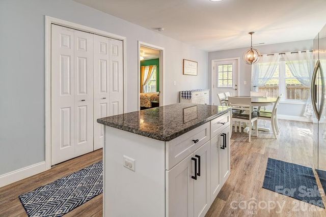 40 Quinn Hill Lane, Mars Hill, NC 28754