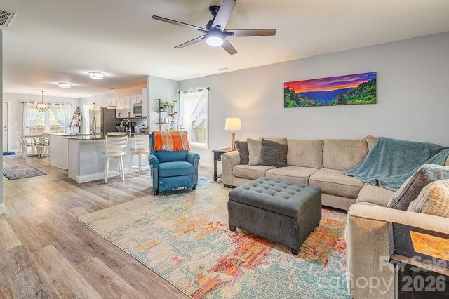 40 Quinn Hill Lane, Mars Hill, NC 28754
