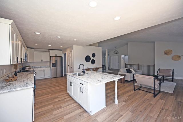 823 Autumn Court, Trenton, OH 45067