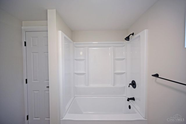 823 Autumn Court, Trenton, OH 45067
