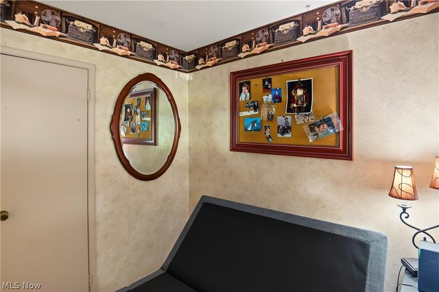 3577 Lynwood Drive NW, Warren, OH 44485