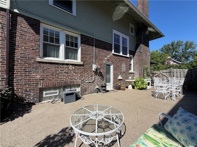 334 Woodbridge Avenue, Buffalo, NY 14214