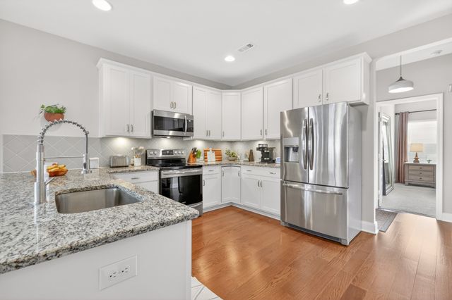 1215 Hodges Rd, Mount Juliet, TN 37122