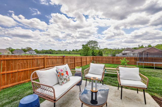 1215 Hodges Rd, Mount Juliet, TN 37122