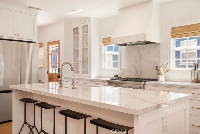 3950 Welland Avenue, Los Angeles, CA 90008