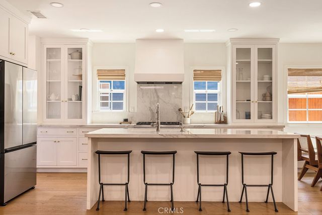 3950 Welland Avenue, Los Angeles, CA 90008