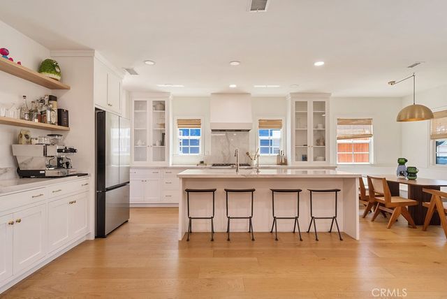 3950 Welland Avenue, Los Angeles, CA 90008