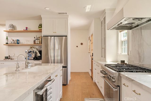 3950 Welland Avenue, Los Angeles, CA 90008