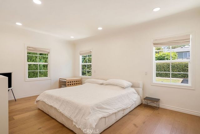 3950 Welland Avenue, Los Angeles, CA 90008