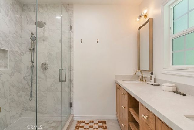 3950 Welland Avenue, Los Angeles, CA 90008