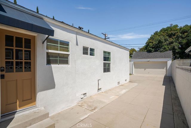 3950 Welland Avenue, Los Angeles, CA 90008