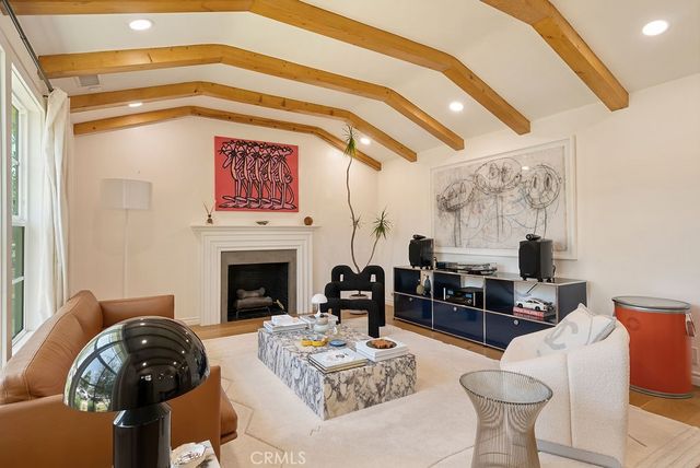 3950 Welland Avenue, Los Angeles, CA 90008