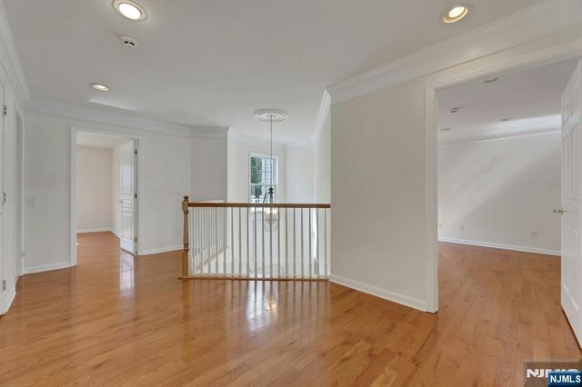 68 Independence Trail, Totowa, NJ 07512