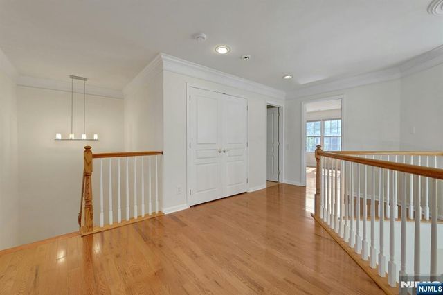 68 Independence Trail, Totowa, NJ 07512