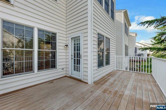 68 Independence Trail, Totowa, NJ 07512