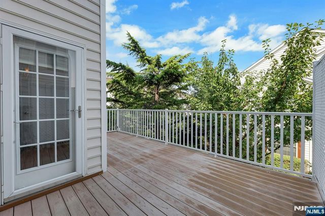 68 Independence Trail, Totowa, NJ 07512