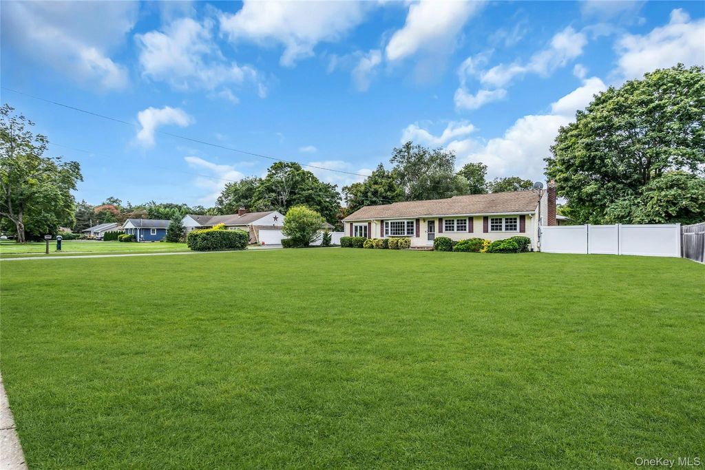 168 Cambon Avenue, Saint James, NY 11780 — photo 4
