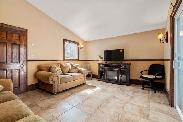 71 Temple St, Boston, MA 02132