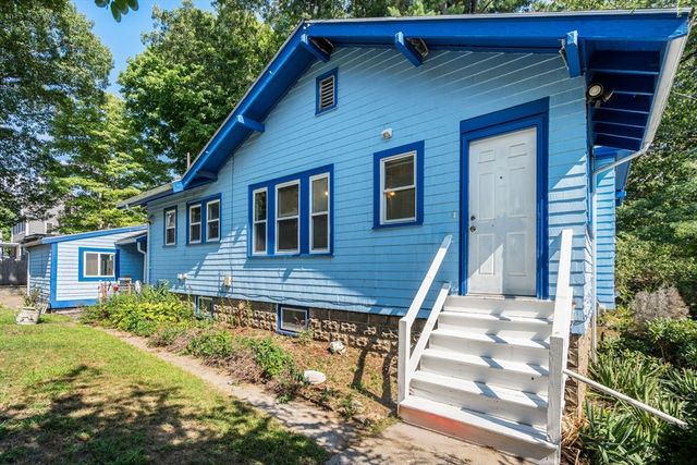 71 Temple St, Boston, MA 02132