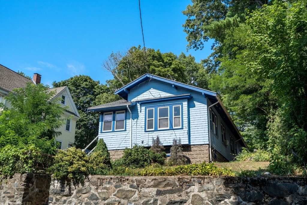 71 Temple St, Boston, MA 02132