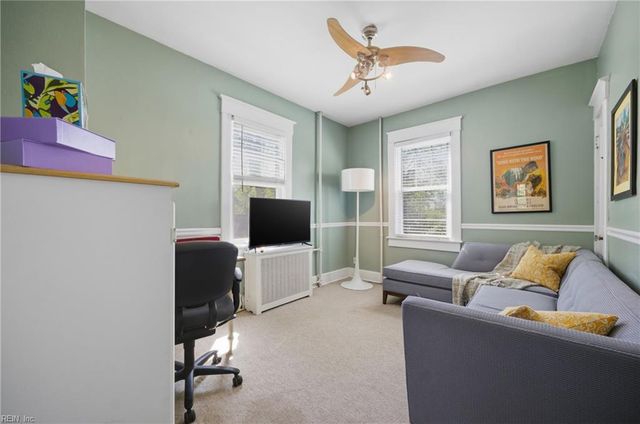 88 Aylwin RD, Portsmouth, VA 23702