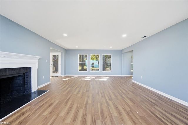 4619 River Shore DR, Portsmouth, VA 23703