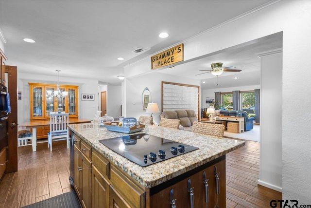 1124 W Fairway Drive West, Hideaway, TX 75771