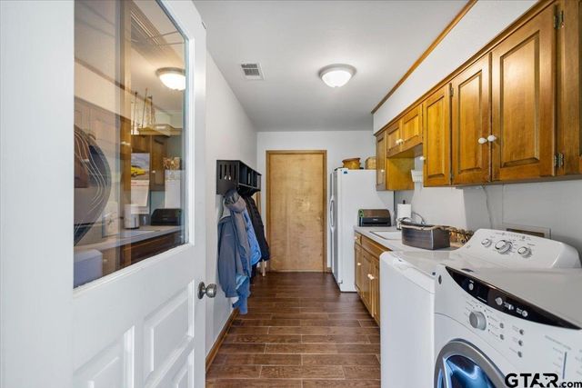 1124 W Fairway Drive West, Hideaway, TX 75771