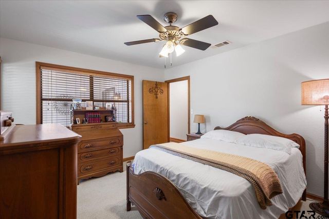 1124 W Fairway Drive West, Hideaway, TX 75771